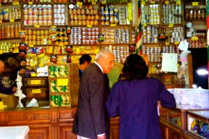 VALPARAISO, CHILE / SUPER MARKET