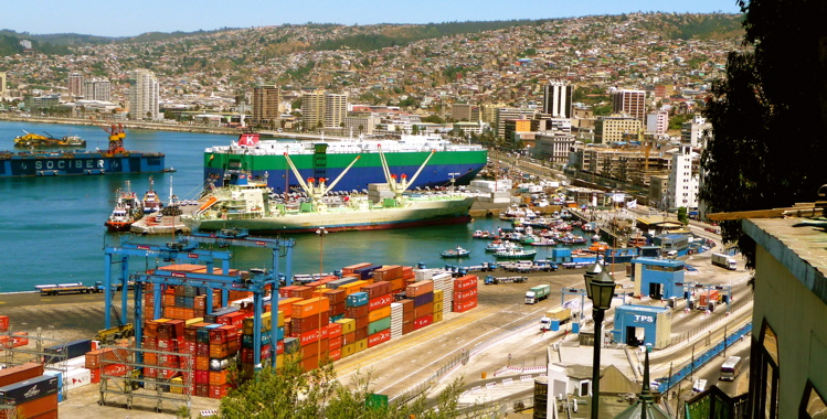 VALPARAISO, CHILE / THE SEAPORT