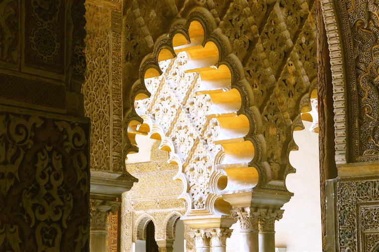 ALCÁZAR OF SEVILLE / PASSAGES