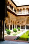 ALCÁZAR OF SEVILLE / COURTYARD