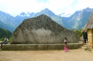 MACHU PICCHU / SACRED ROCK