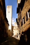 SAN GIMIGNANO, ITALY / PATHWAYS