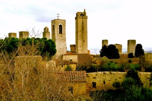 SAN GIMIGNANO, ITALY / TOWERS ABOVE TUSCANY